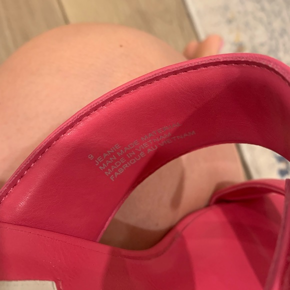 Pink design lab shoes says size 9 fits more like 8 - Picture 3 of 4